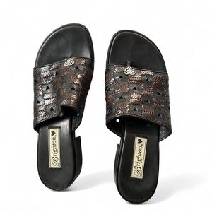 VTG Brighton Leather Heart Sandals W Wooden Bottoms Made in Brazil Size 8N